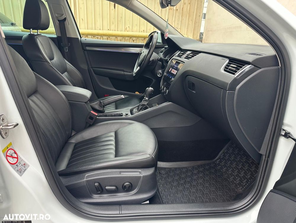 Skoda Octavia 1.6 TDI DSG Premium Edition - 18