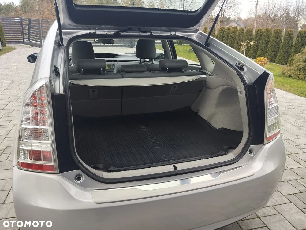 Toyota Prius (Hybrid) Comfort - 9