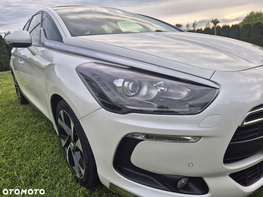 Citroën DS5 2.0 HDi Hybrid4 SoChic MCP - 6