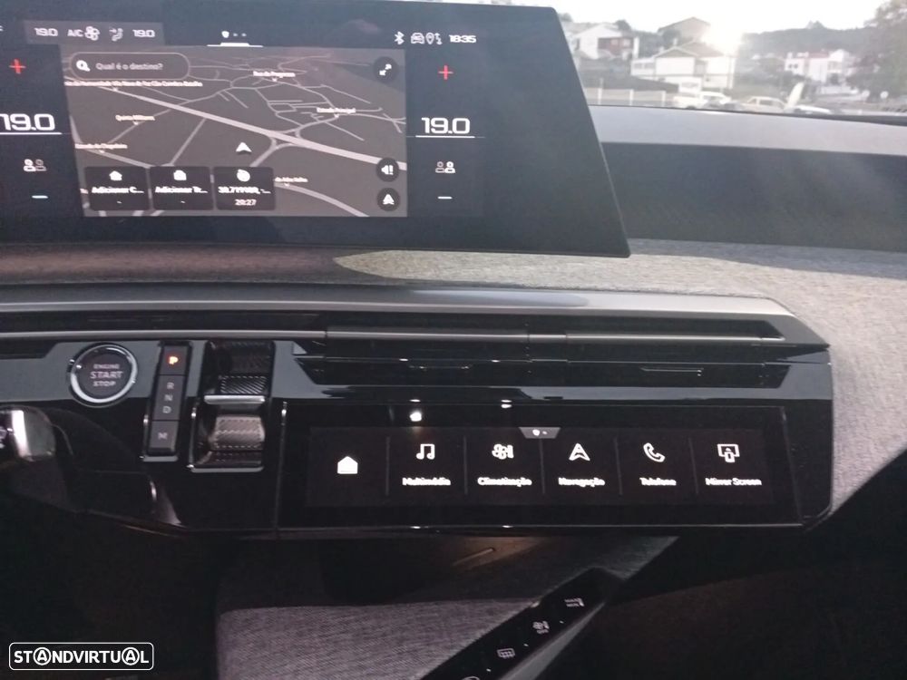 Peugeot 5008 1.2 Hybrid Allure e-DCS6 - 22