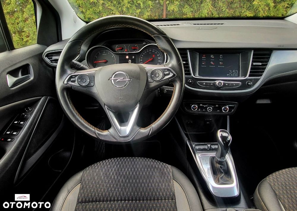 Opel Crossland X - 11