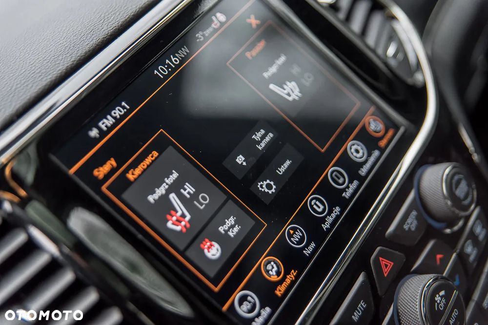 Jeep Grand Cherokee - 36