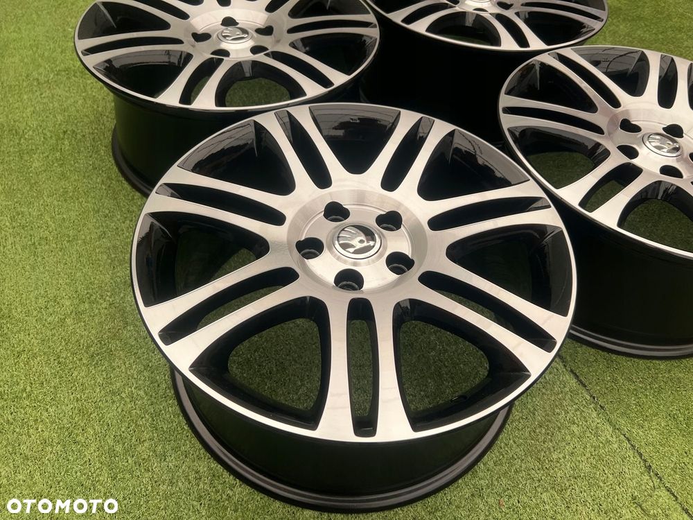 KOMPLET FELG FELGI ALU SKODA 3T0 SUPERB OCTAVIA 18 5X112 ET46 ORYGINALNE