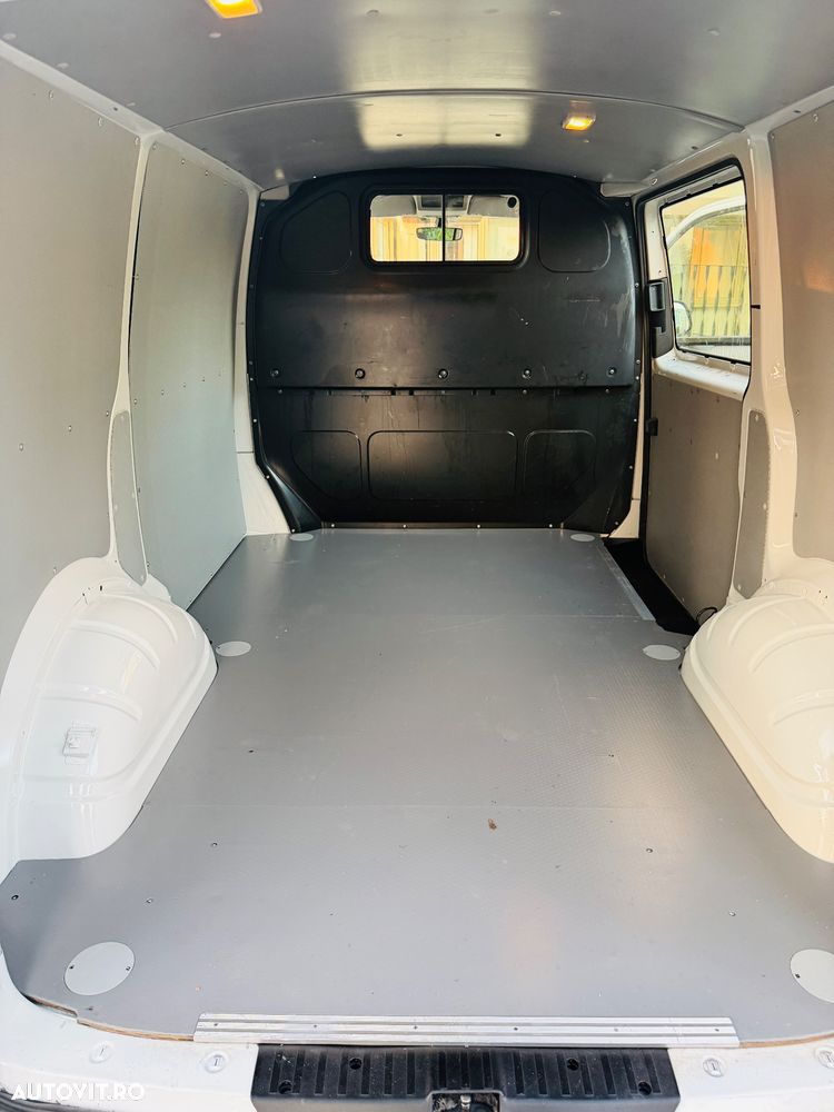 Volkswagen Transporter - 14
