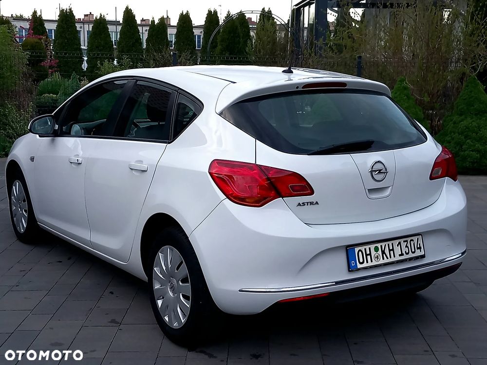 Opel Astra 1.6 Style - 25