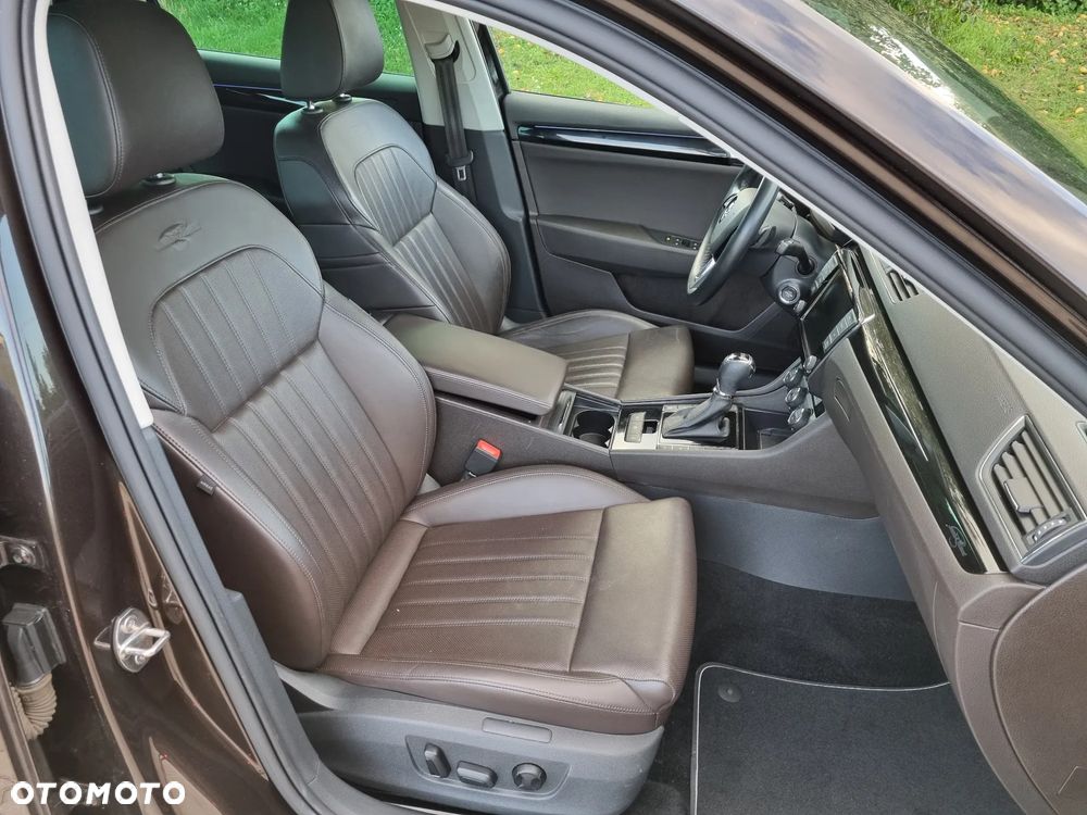 Skoda Superb 2.0 TDI L&K DSG - 18