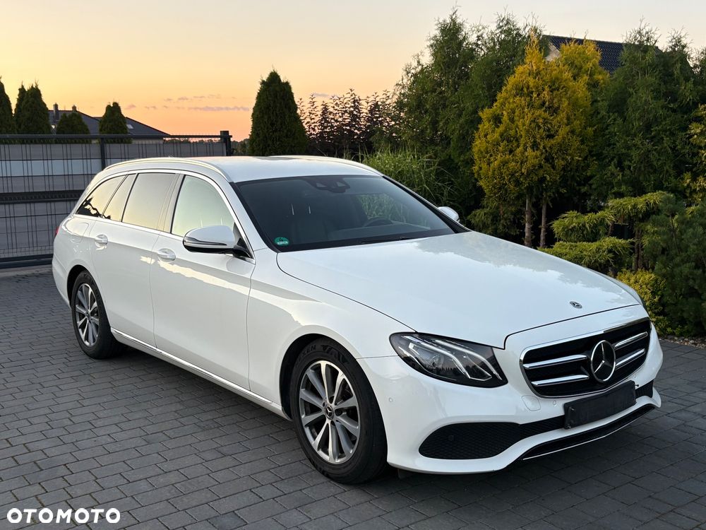 Mercedes-Benz Klasa E 220 d 9G-TRONIC Avantgarde - 2