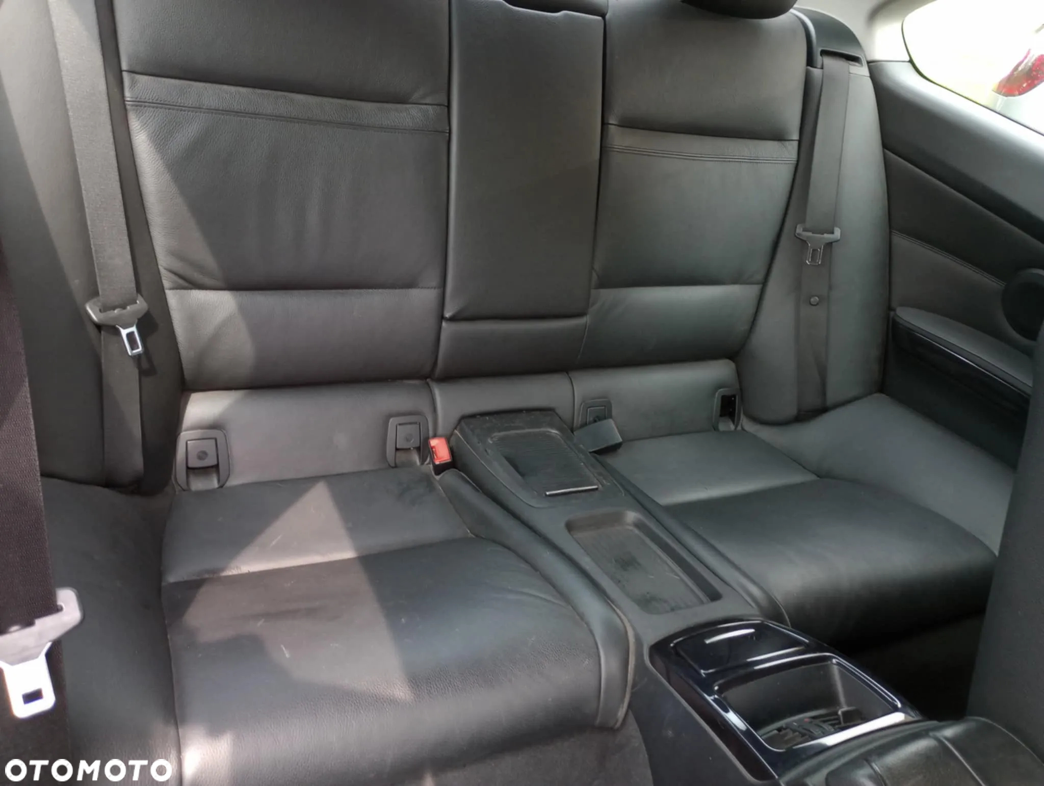 BMW Seria 3 325i Coupe - 8
