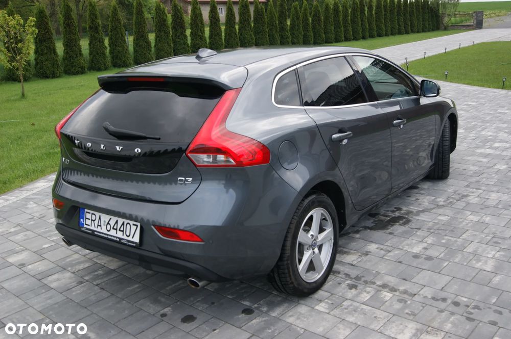 Volvo V40 D3 Momentum - 12