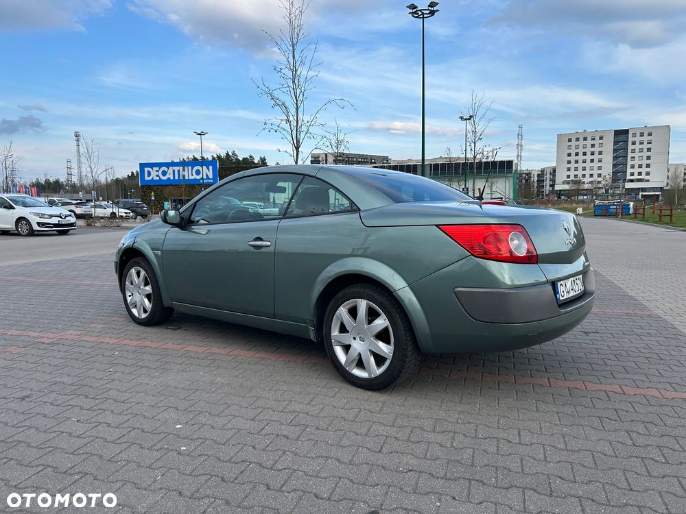 Renault Megane 1.6 Dynamique - 12