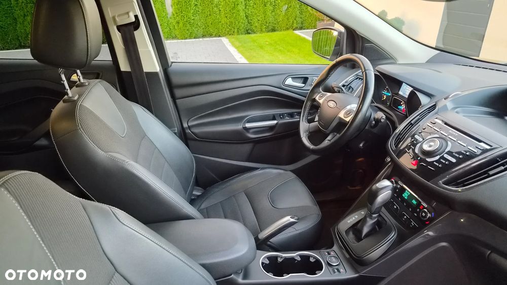 Ford Kuga 2.0 TDCi 4x4 Titanium - 16