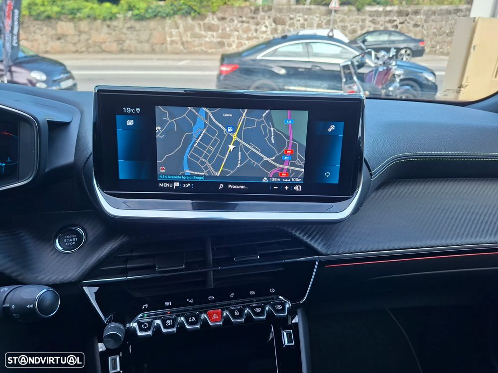 Peugeot 2008 PureTech 130 Stop&Start GT-Line Edition — fotografia 34