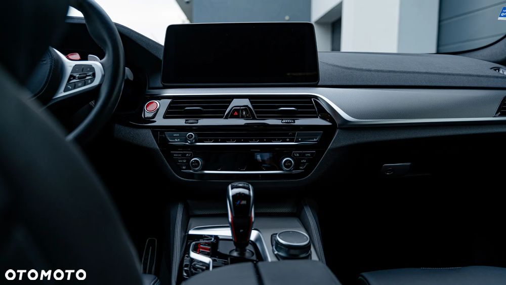 BMW M5 Competition - 19