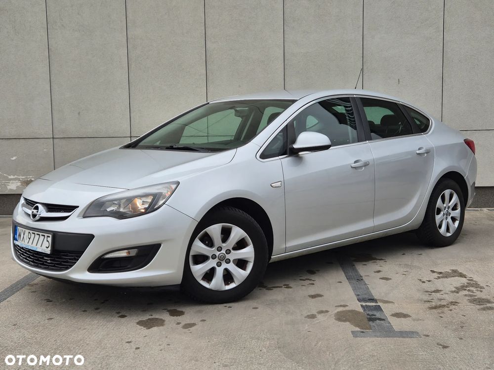 Opel Astra 1.4 T Executive EU6 - 1
