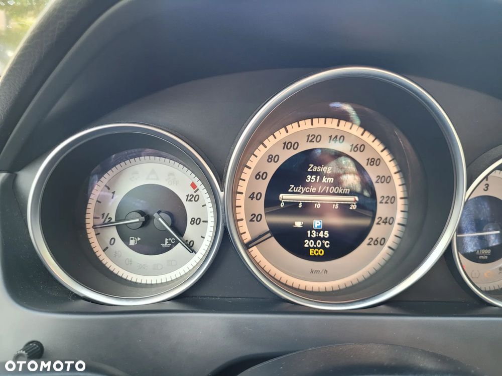 Mercedes-Benz Klasa C 200 CDI BlueEff Avantgarde - 3