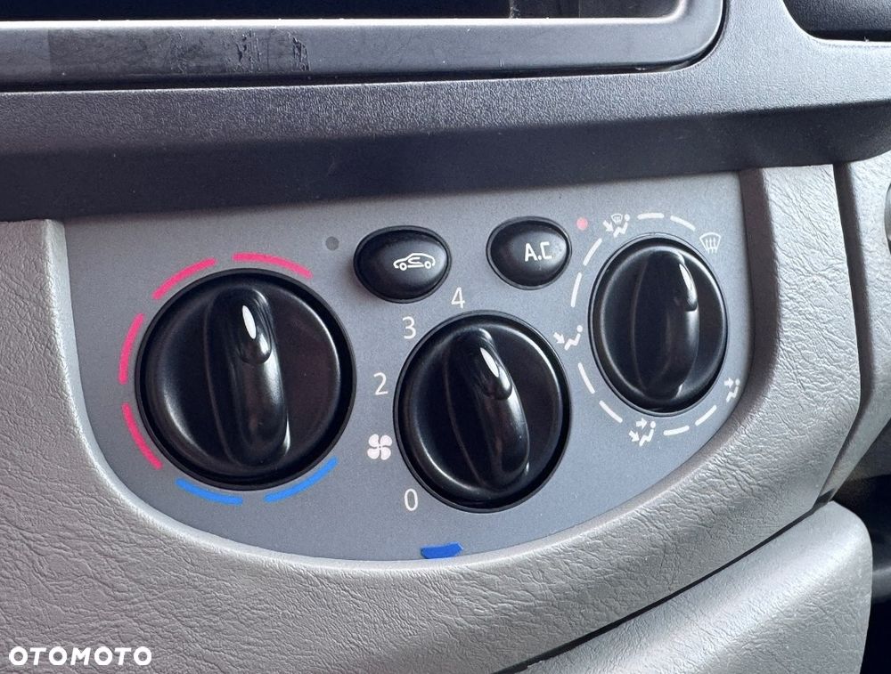 Opel Vivaro - 16