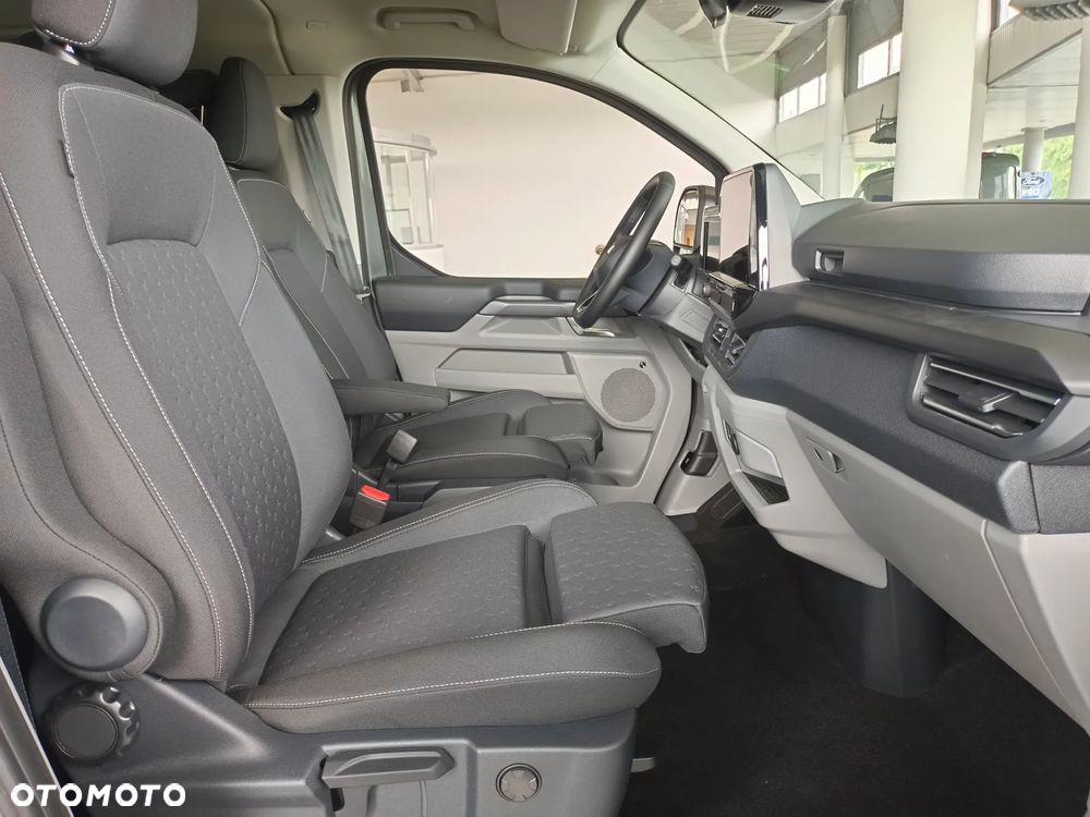 Ford Tourneo Custom 2.5 PHEV CVT 340 L2 Titanium - 12