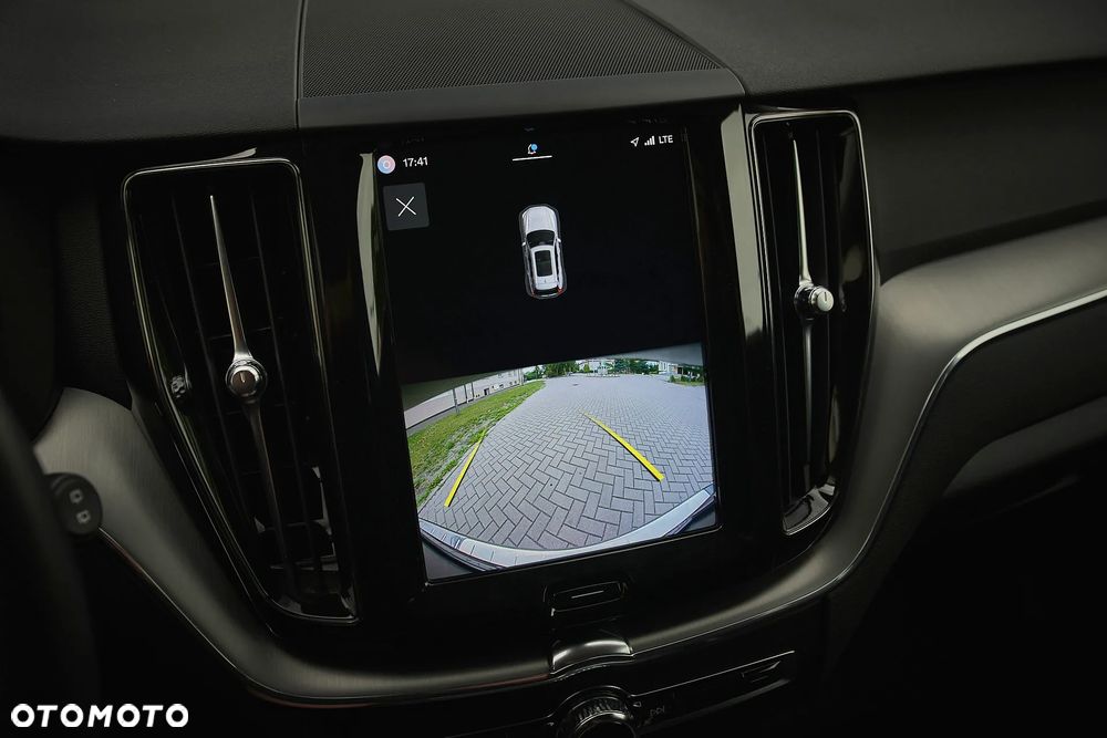 Volvo XC 60 - 33