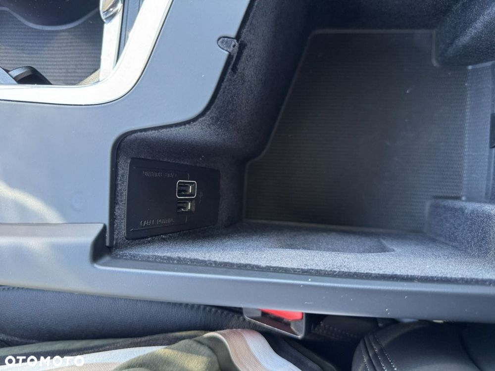 Volvo XC 60 - 35