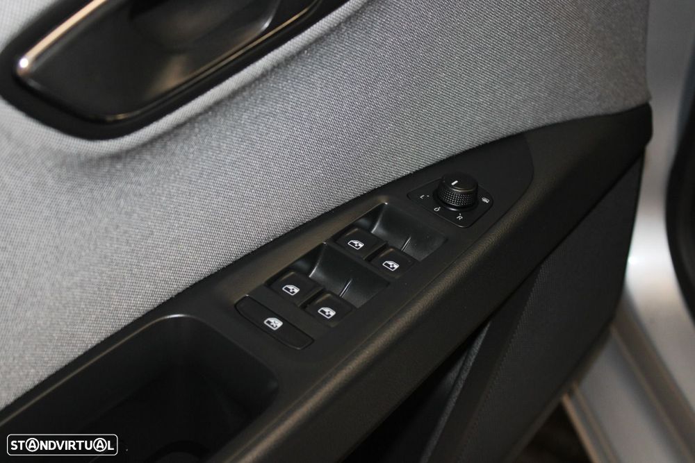 SEAT Leon ST 1.6 TDI Style S/S - 24