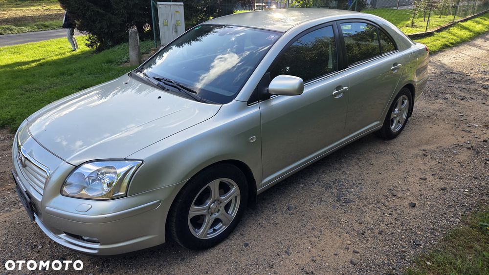 Toyota Avensis 2.0 VVT-i Automatik Sol - 16