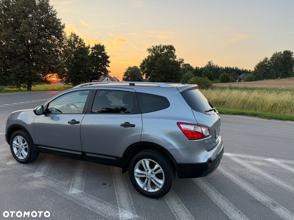 Nissan Qashqai+2 2.0 Visia - 23