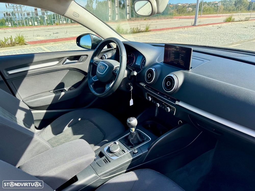 Audi A3 1.6 TDI Advance - 10