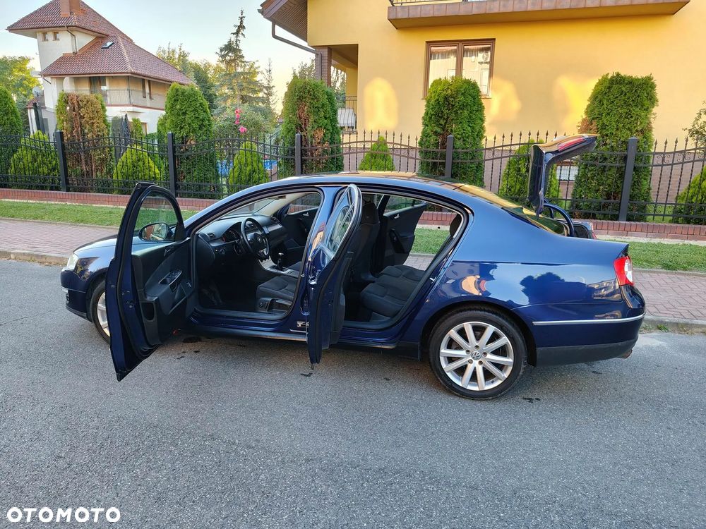 Volkswagen Passat 2.0 TSI Comfortline - 12