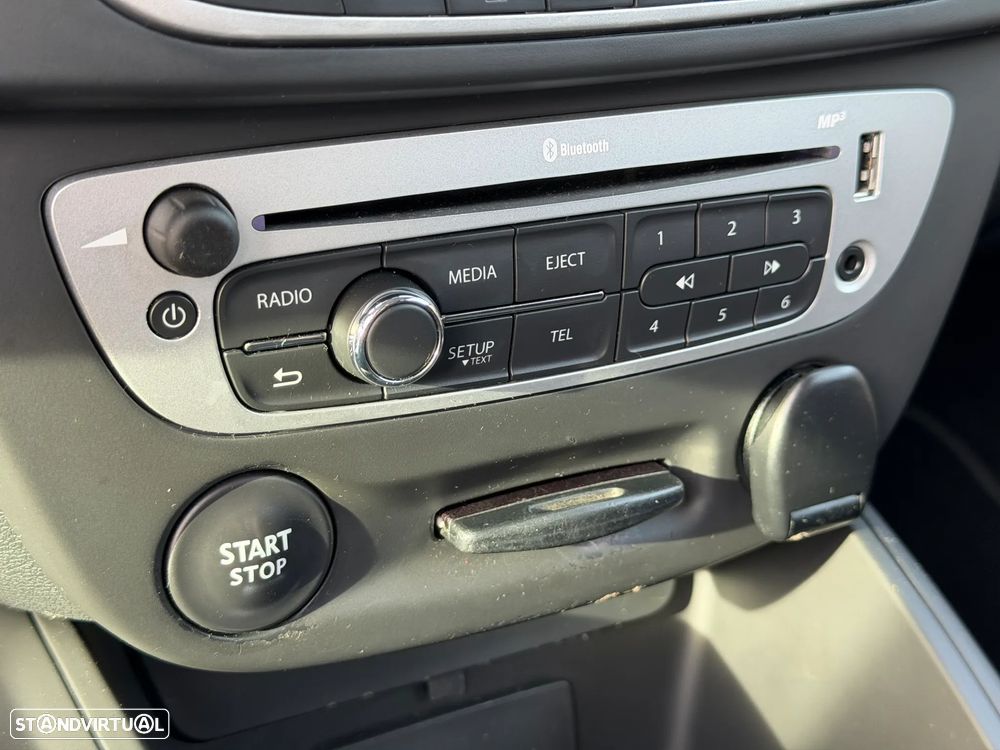 Renault Mégane Sport Tourer dCi 110 FAP EDC LIMITED - 24