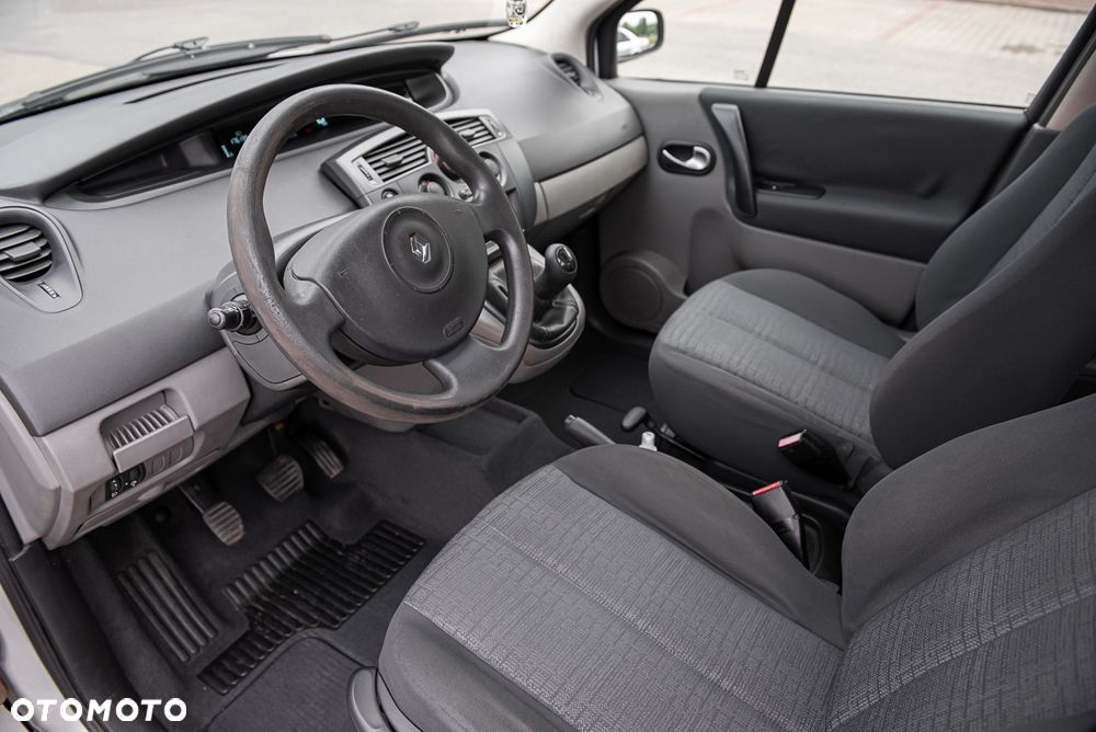Renault Scenic 1.6 16V Confort Expression - 16