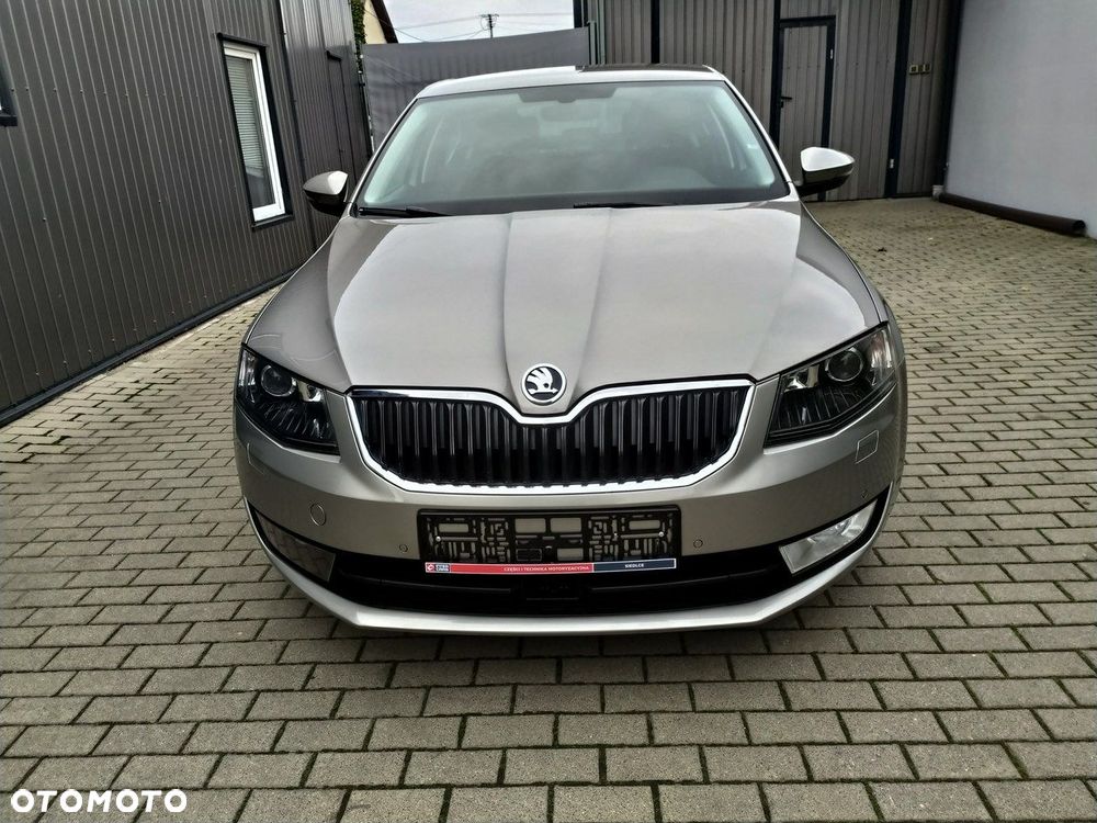 Skoda Octavia 1.4 TSI Edition DSG - 12