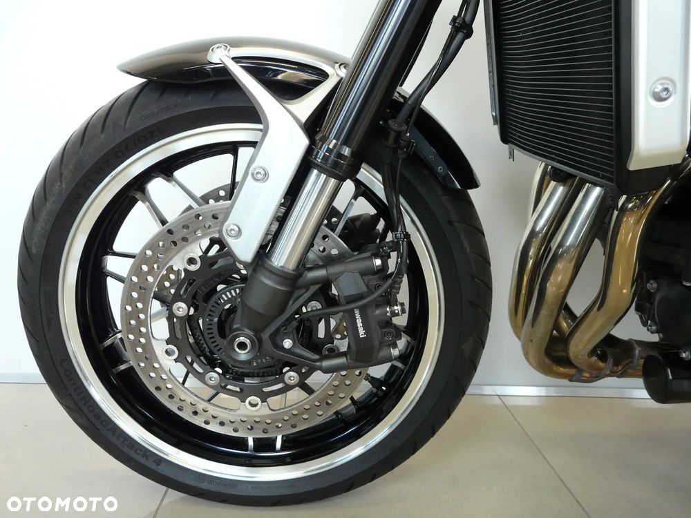 Kawasaki Z 900 RS - 20