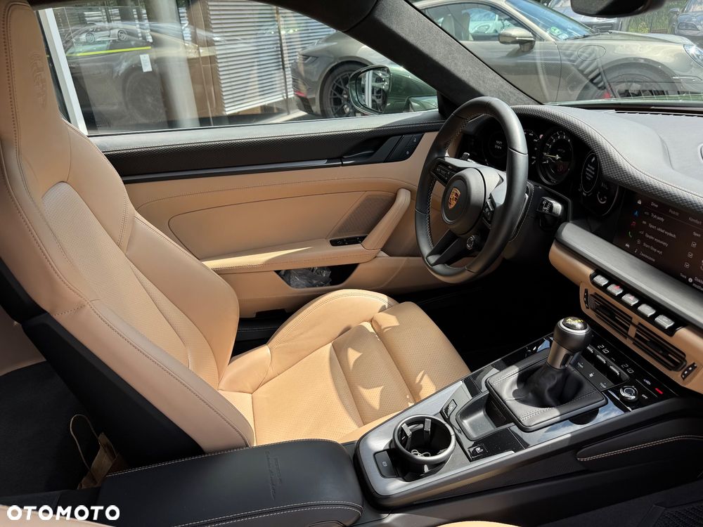 Porsche 911 GT3 Touring PDK - 22