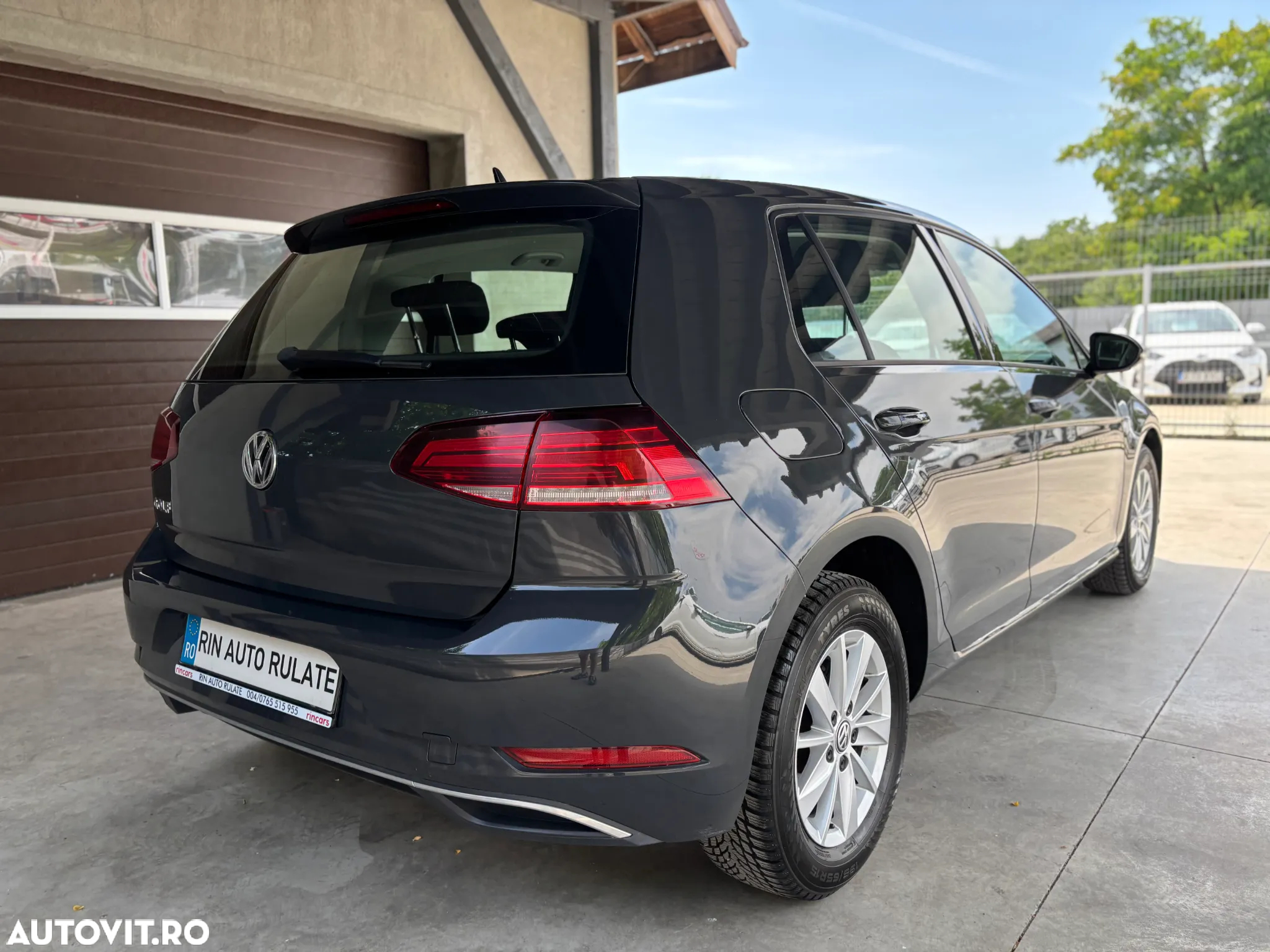 Volkswagen Golf 1.6 TDI Comfortline - 7