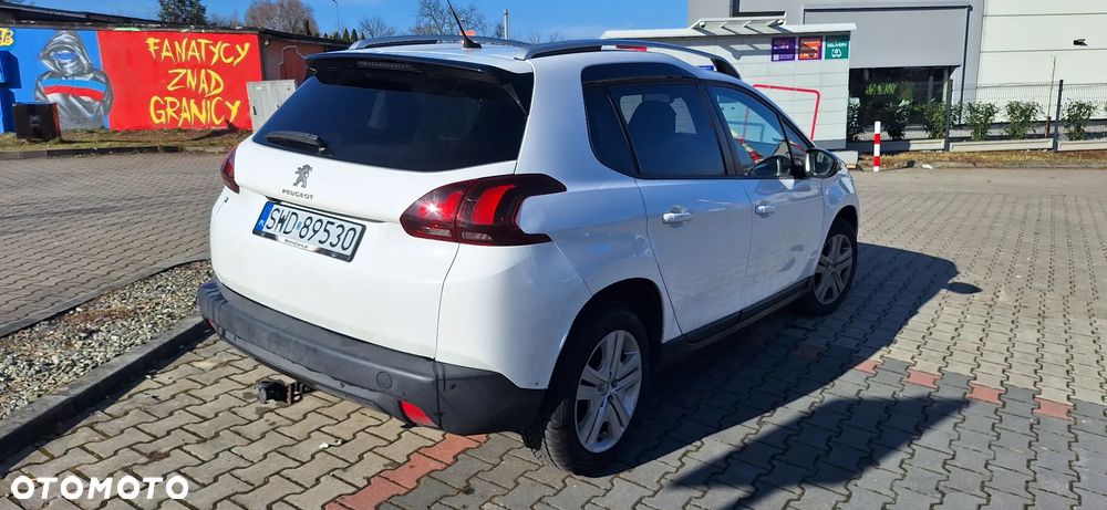 Peugeot 2008 1.5 BlueHDi Style - 4