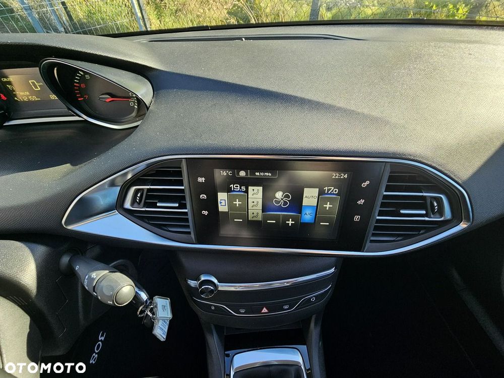 Peugeot 308 1.6 THP Access - 27