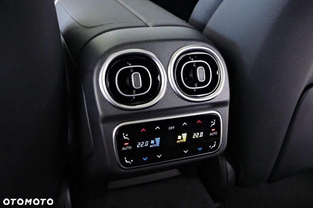 Mercedes-Benz Klasa C AMG 43 4Matic AMG Speedshift MCT9G AMG Sondermodell - 33