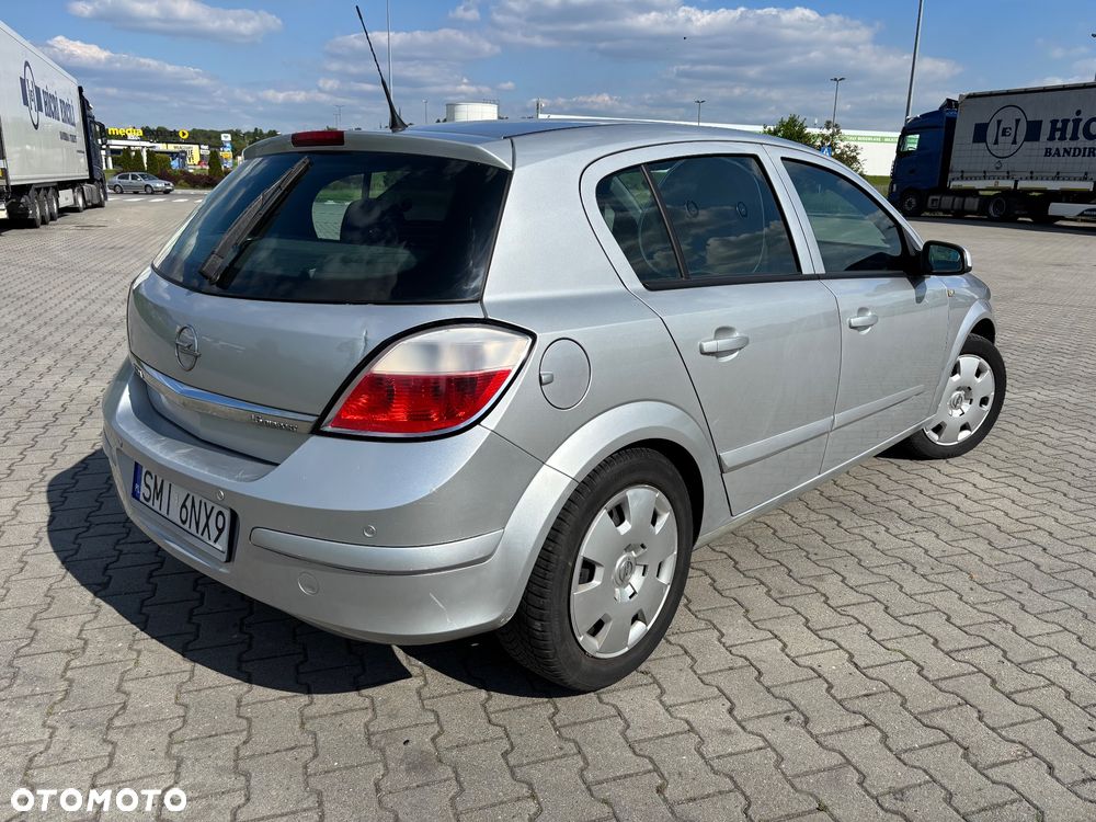 Opel Astra 1.6 Enjoy - 4