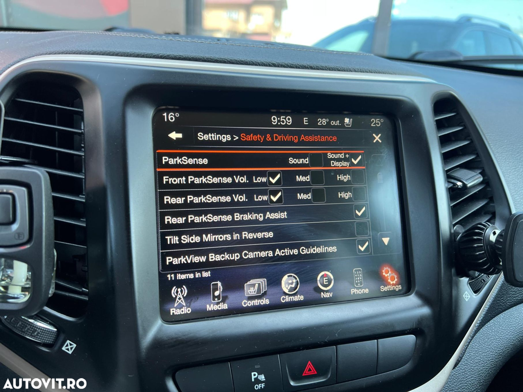 Jeep Cherokee - 13