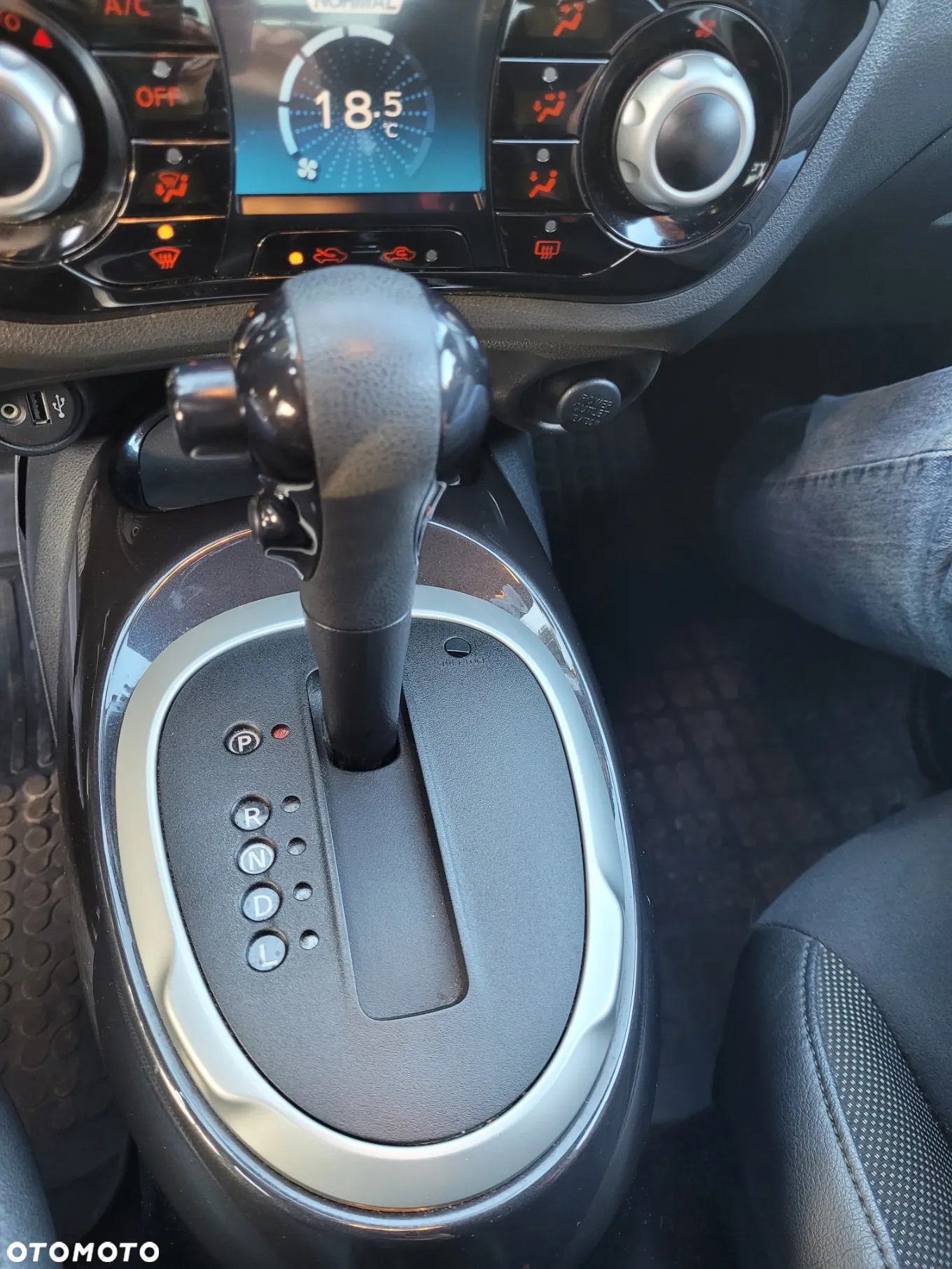 Nissan Juke 1.6 Acenta Xtronic EU6 - 17