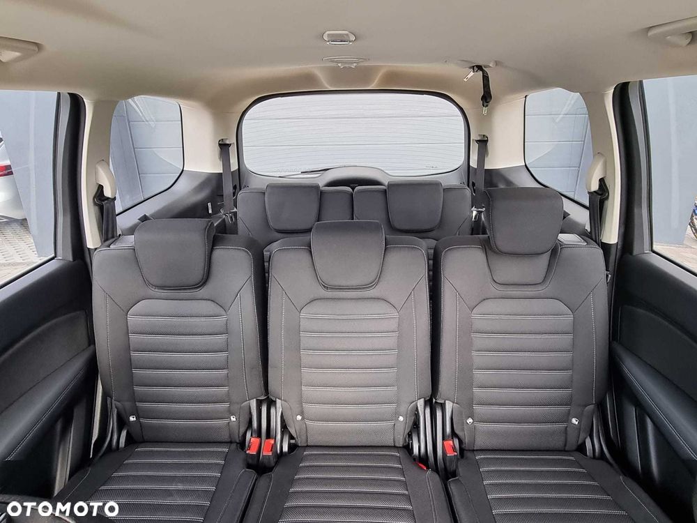 Ford Galaxy - 7