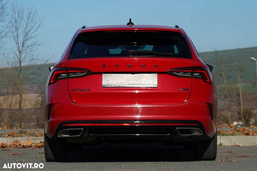 Skoda Octavia 2.0 TDI DSG RS Plus - 22