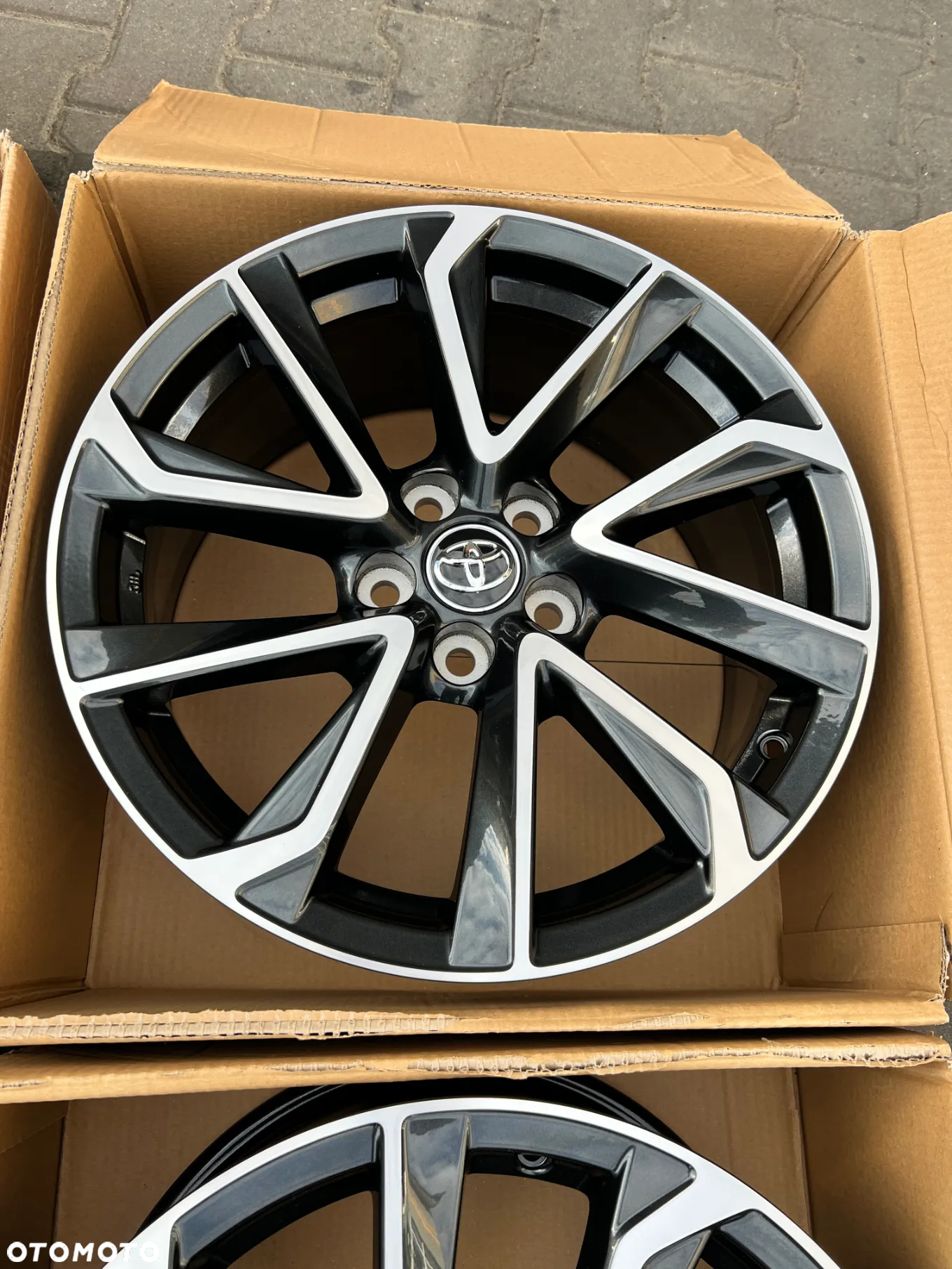 Nowe oryginalne Felgi Toyota Corolla, CHR YAris Cross, Avensis 18'' - 5