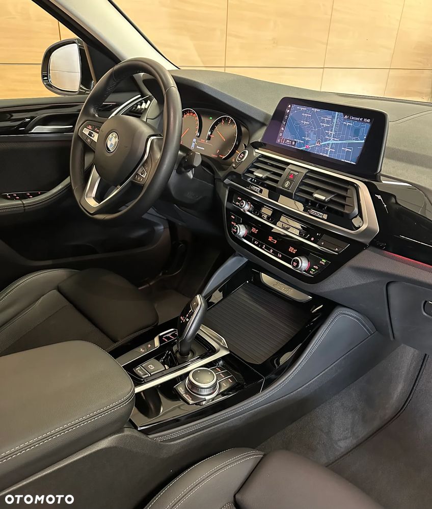 BMW X4 xDrive20i Advantage sport - 9