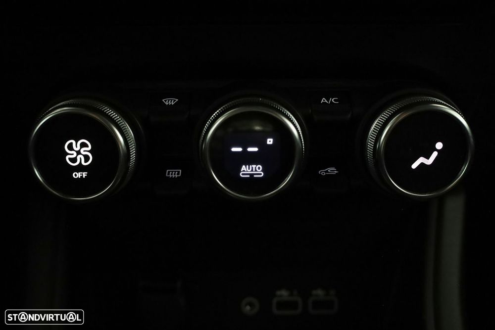 Renault Captur 1.0 TCe Techno Bi-Fuel - 13