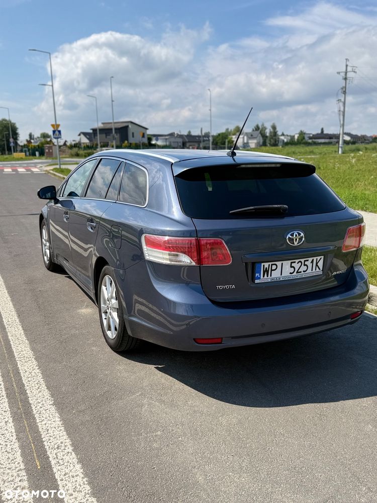 Toyota Avensis 2.2 D-4D Automatik Edition - 9
