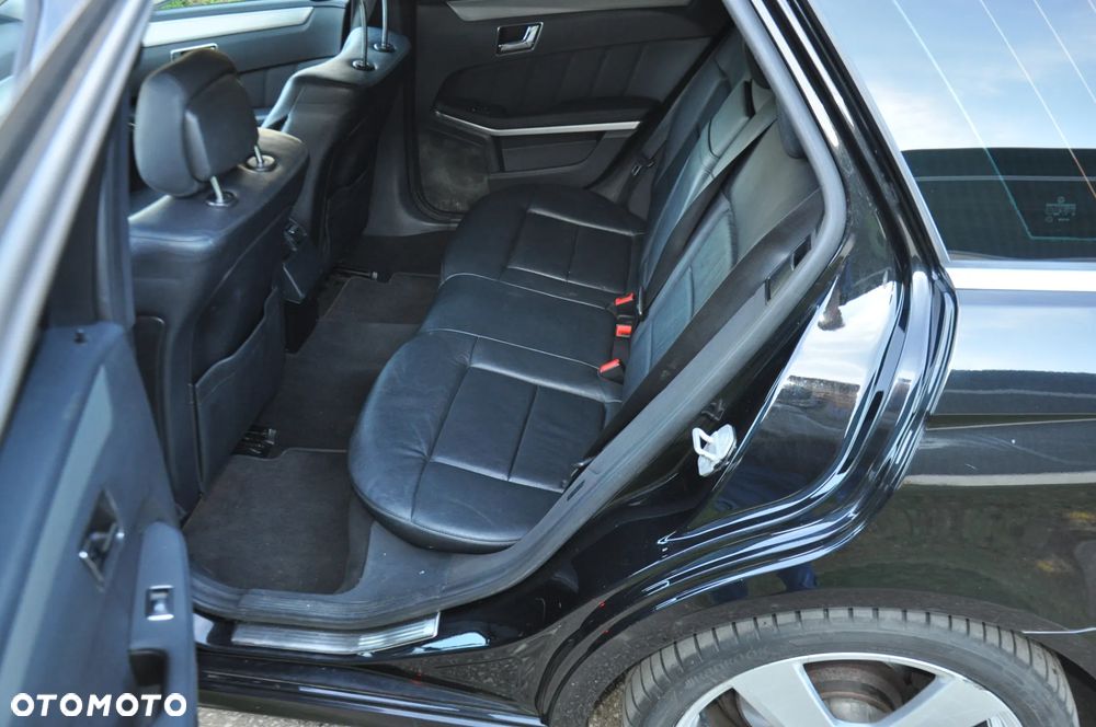 Mercedes-Benz Klasa E 250 CDI 7G-TRONIC - 13
