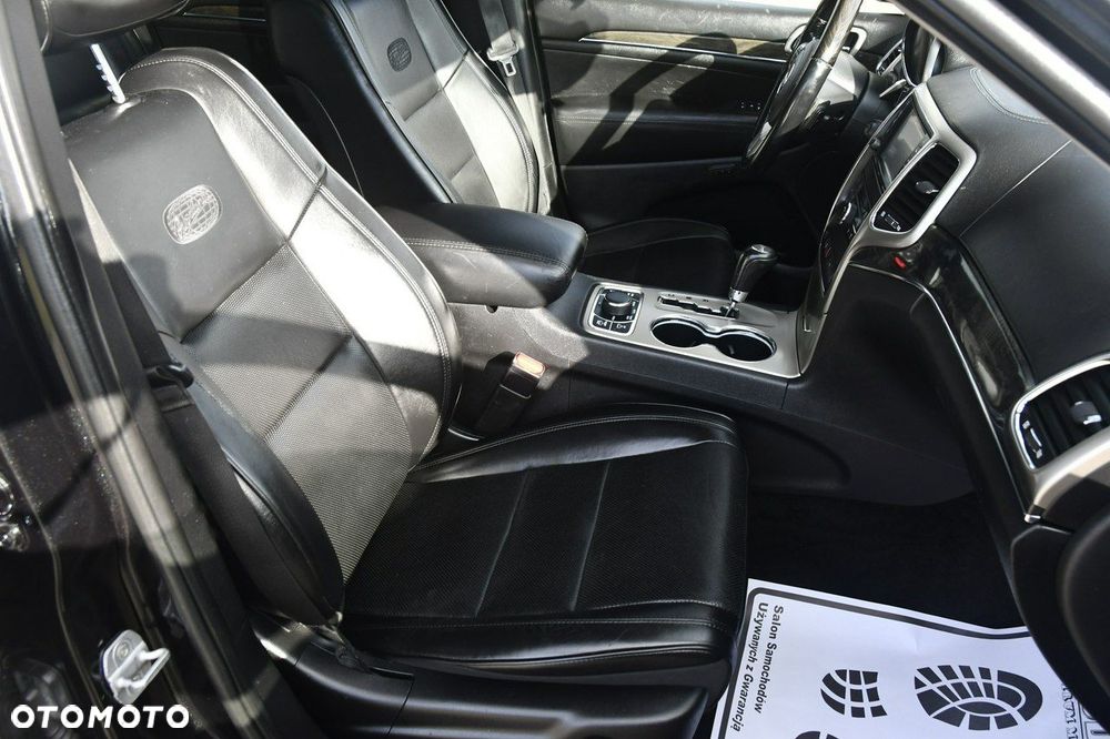 Jeep Grand Cherokee - 26