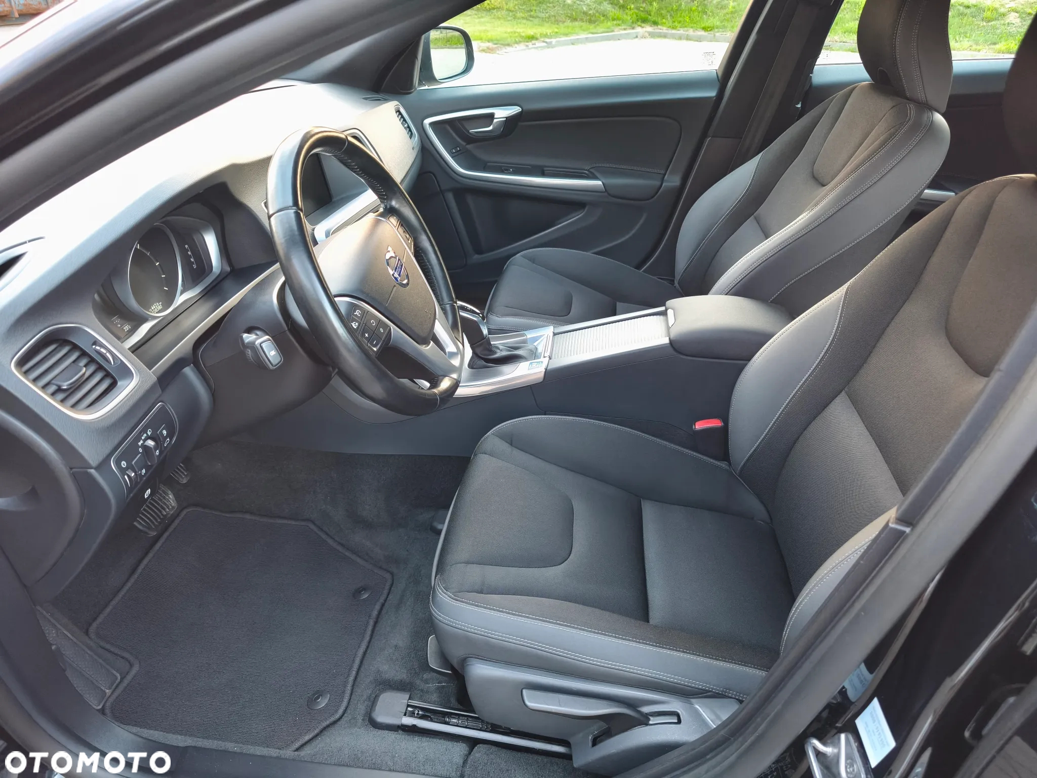 Volvo V60 D4 Drive-E Momentum - 6