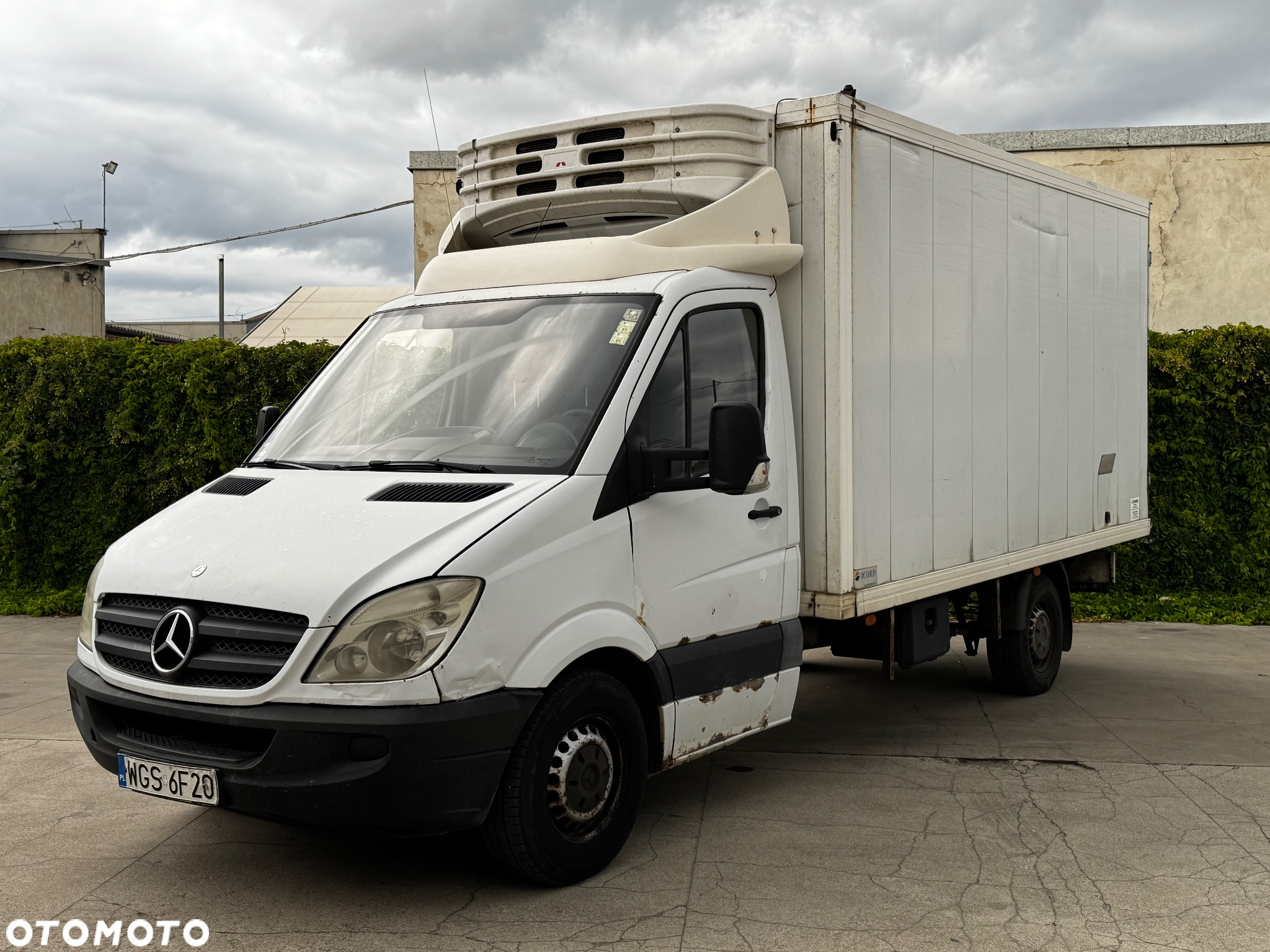 Mercedes-Benz Sprinter - 2